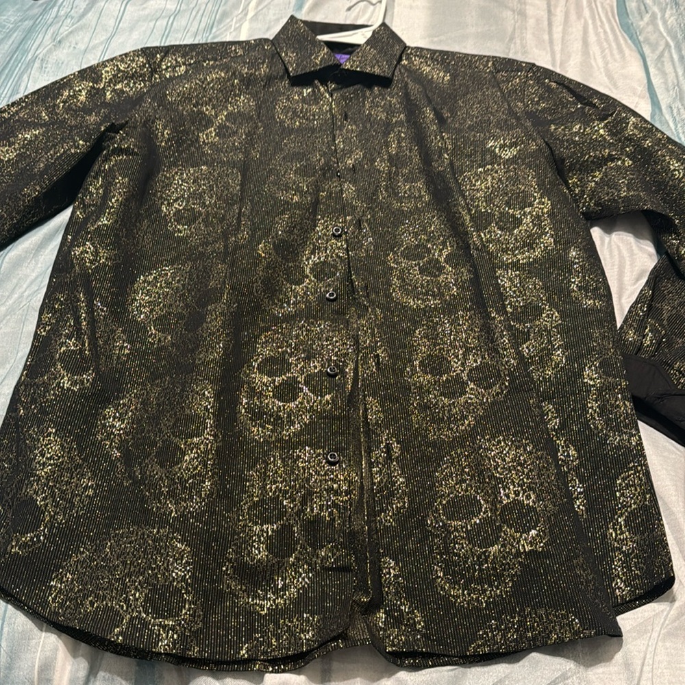 Tallia Large Skull Long Sleeved Button Down Mens Shirt